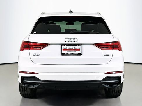 Used 2022 Audi Q3 2.0T Premium image 3