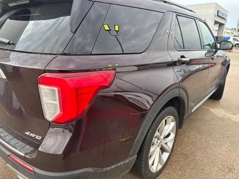 Used 2022 Ford Explorer Platinum w/ Equipment Group 601A AWD/4WD image 4