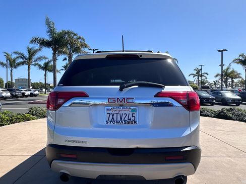 Used 2017 GMC Acadia SLT image 4