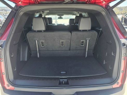 Used 2023 Chevrolet Traverse LT FWD image 15