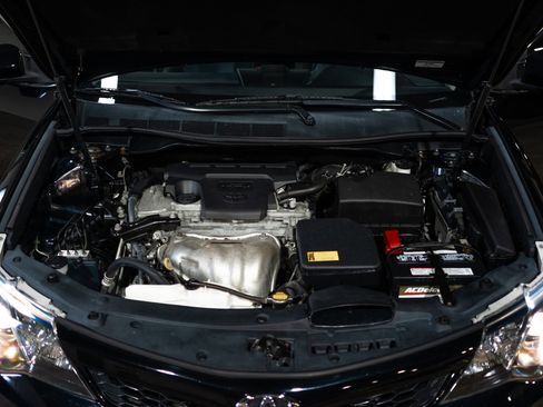 Used 2014 Toyota Camry SE image 21