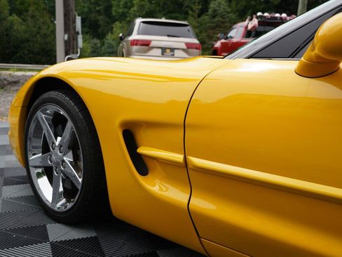 Used 2000 Chevrolet Corvette Convertible w/ Memory Pkg RWD image 43