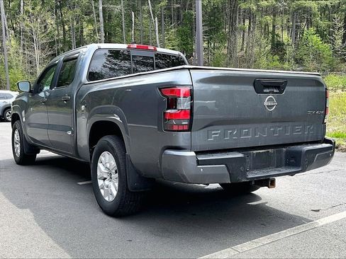 Used 2022 Nissan Frontier SV w/ Technology Package AWD/4WD image 6