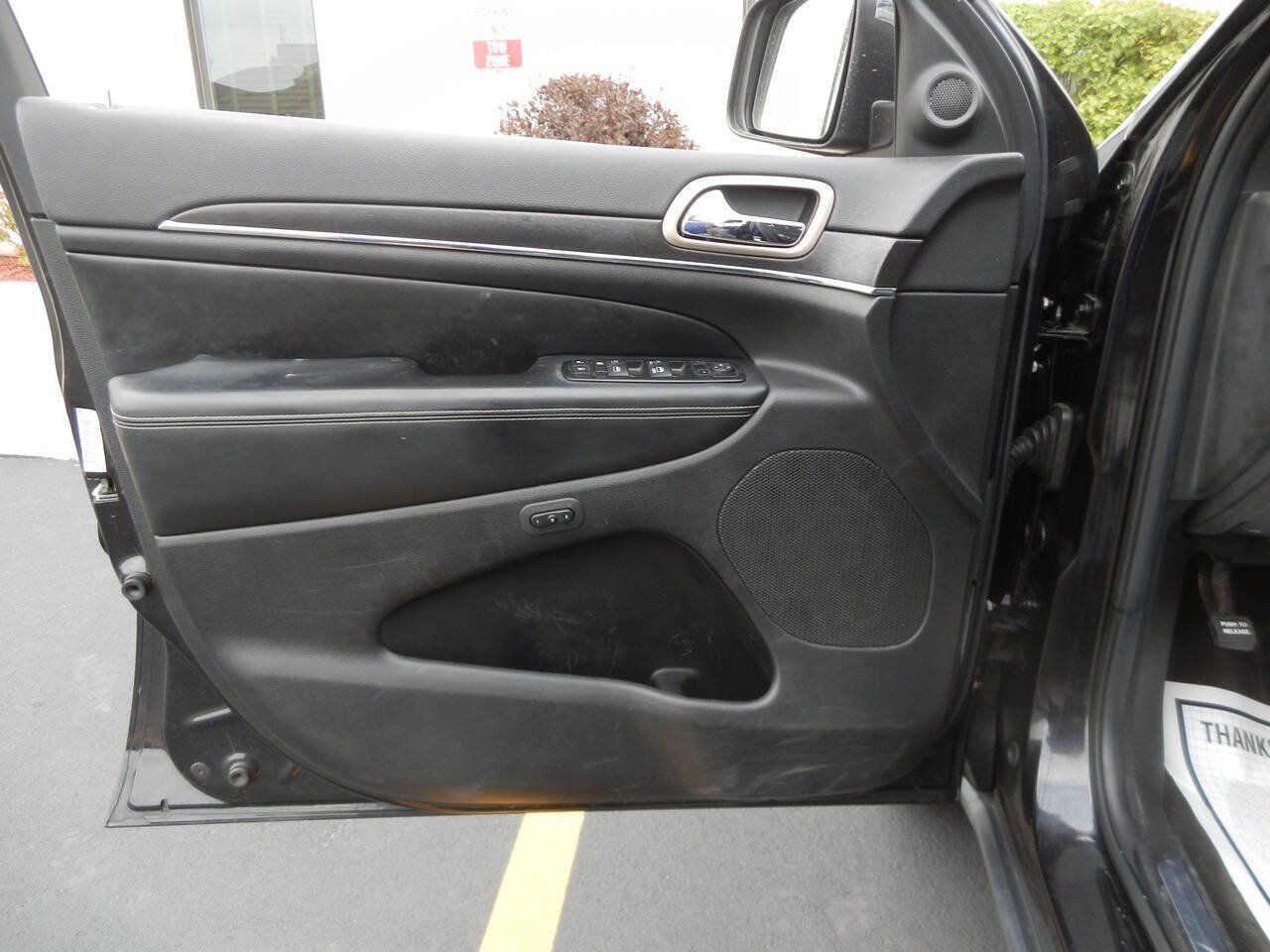 Used 2015 Jeep Grand Cherokee Limited w/ Luxury Group II AWD/4WD image 27