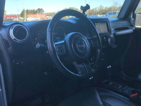 Used 2015 Jeep Wrangler Unlimited Rubicon w/ Dual Top Group image 29