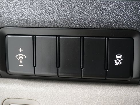 Used 2021 Kia Sedona LX image 22