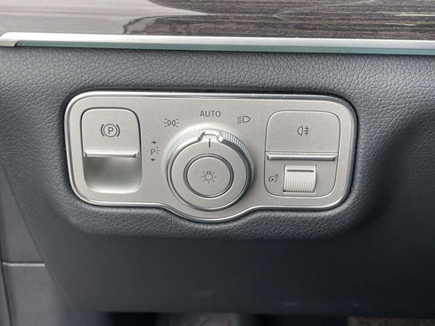 Used 2021 Mercedes-Benz GLE 350 4MATIC image 17