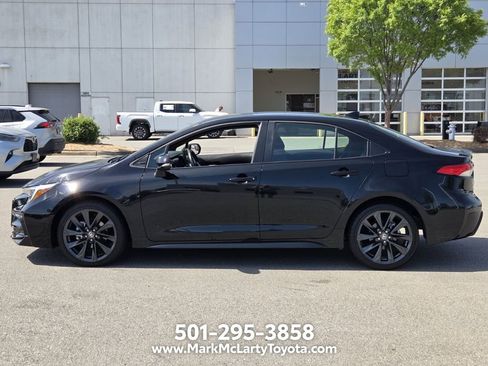 Used 2024 Toyota Corolla SE FWD image 2