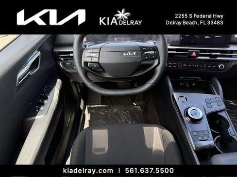 New 2026 Kia Sportage LX FWD image 12