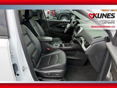 Used 2024 GMC Terrain SLT AWD/4WD image 16