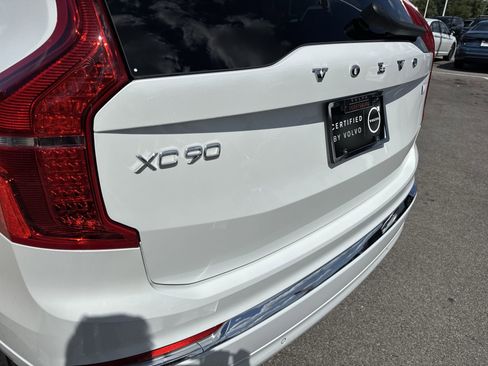 Used 2023 Volvo XC90 T8 Ultimate image 32