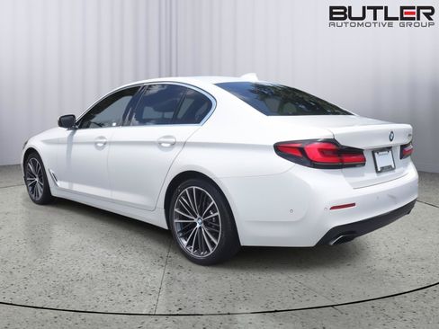 Used 2021 BMW 530i w/ Premium Package RWD image 4