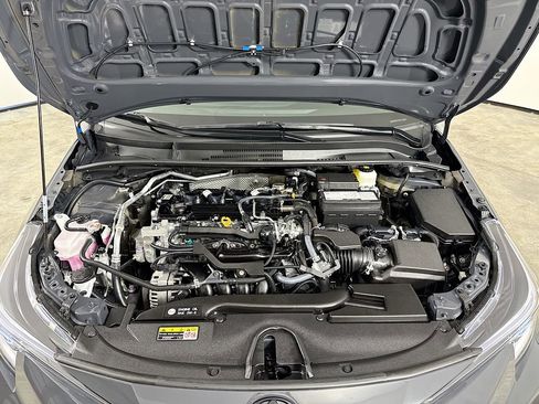 Certified 2025 Toyota Corolla SE FWD image 31