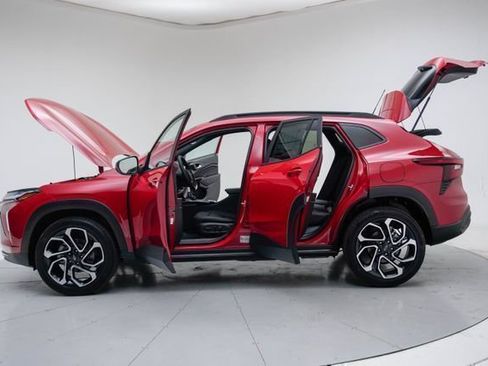New 2026 Chevrolet Trax RS w/ Driver Confidence Package FWD image 18