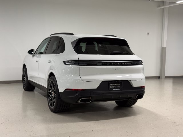 Certified 2026 Porsche Cayenne AWD/4WD image 3
