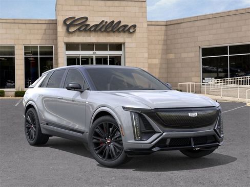 New 2026 Cadillac Lyriq V image 7