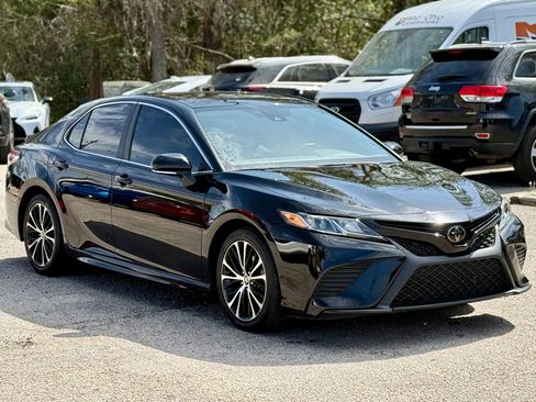 Used 2020 Toyota Camry SE w/ Audio Package image 5