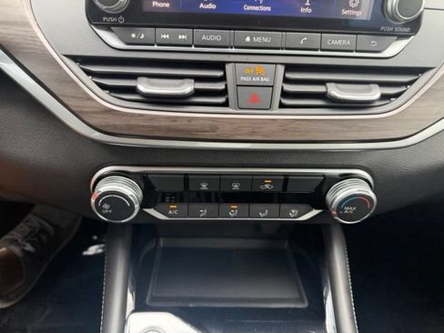Used 2023 Nissan Altima 2.5 SV FWD image 27