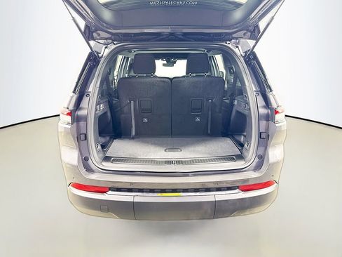 New 2025 Jeep Grand Cherokee L Laredo image 14