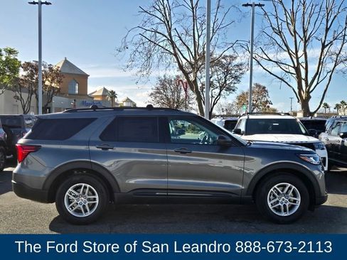 New 2026 Ford Explorer Active w/ Active Comfort Package image 6