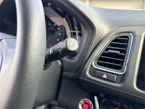 Used 2021 Honda HR-V EX-L image 24