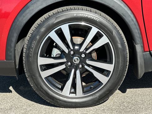 Used 2020 Nissan Kicks SV image 30