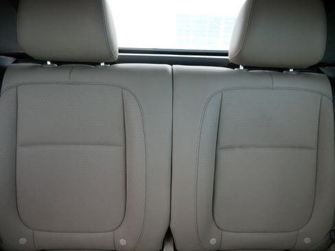 Used 2015 Volkswagen Beetle R-Line image 13