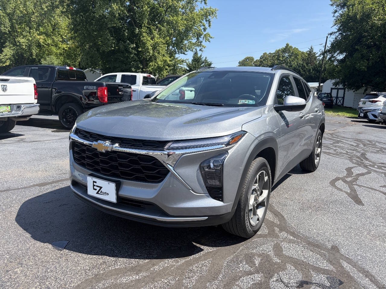 Used 2024 Chevrolet Trax LT FWD image 4