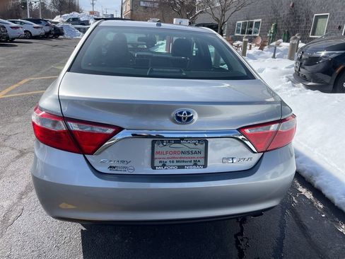 Used 2017 Toyota Camry XLE image 4