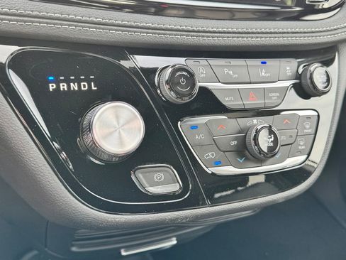 New 2026 Chrysler Pacifica Select FWD image 20