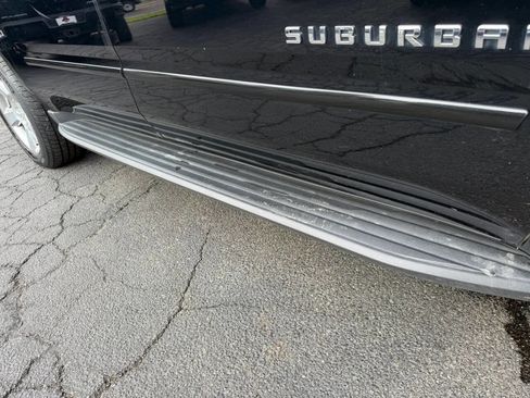 Used 2017 Chevrolet Suburban LT AWD/4WD image 84