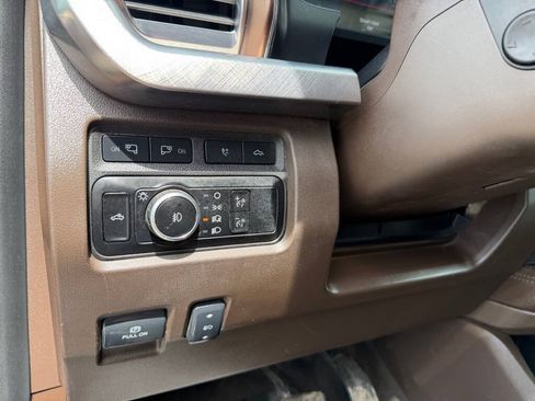 Used 2023 Ford F250 King Ranch w/ FX4 Off-Road Package AWD/4WD image 18