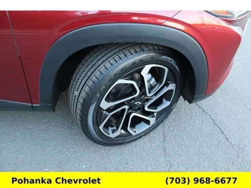 Used 2024 Chevrolet Trax RS w/ Sunroof Package image 33