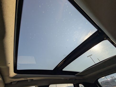 Used 2021 Jeep Cherokee Latitude Lux w/ Sun & Sound Group FWD image 24