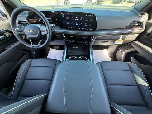 New 2026 Chevrolet Tahoe Premier w/ Sun And Tow Package AWD/4WD image 18