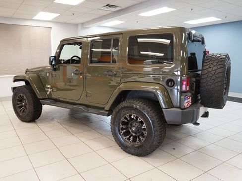 Used 2015 Jeep Wrangler Unlimited Sahara w/ Dual Top Group image 7