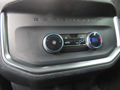 Used 2025 Ford Expedition Max Active image 12