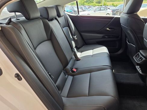 Used 2023 Lexus ES 350 w/ Premium Package FWD image 21