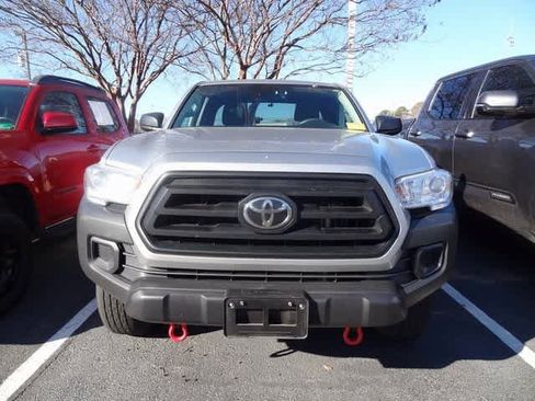Used 2022 Toyota Tacoma SR image 2