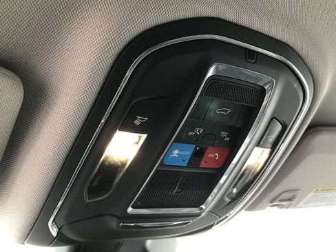 Used 2023 Jeep Grand Cherokee Limited image 9