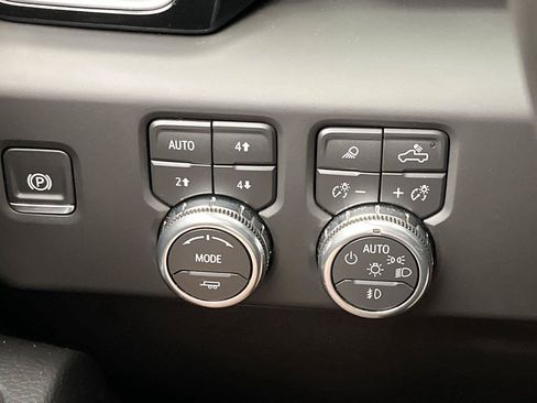 Certified 2026 GMC Sierra 2500 Denali w/ Denali Reserve Package AWD/4WD image 18