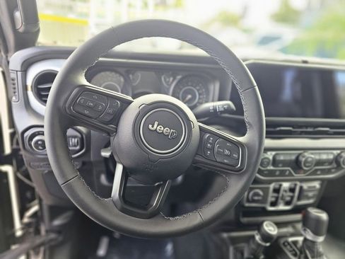 New 2026 Jeep Gladiator Sport image 14