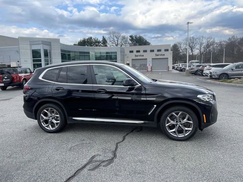 Used 2024 BMW X3 xDrive30i w/ Premium Package image 2