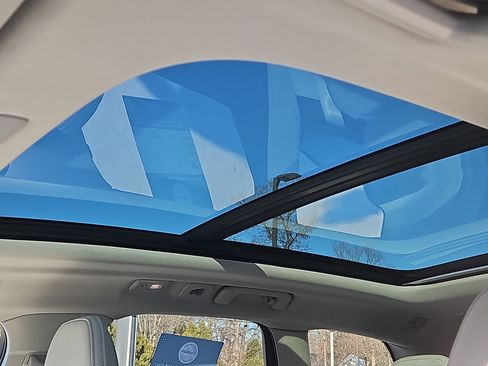 Used 2024 Volvo XC60 B5 Plus w/ Protection Package Premier image 8