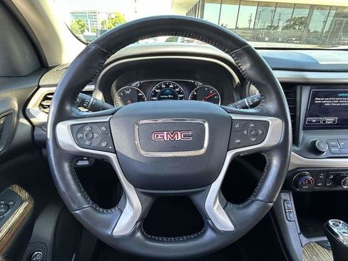 Used 2019 GMC Acadia Denali w/ Technology Package FWD image 22