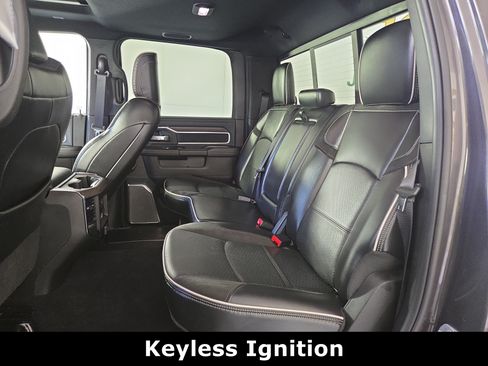Used 2025 RAM 2500 Laramie AWD/4WD image 12