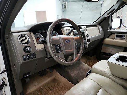 Used 2010 Ford F150 XLT image 13