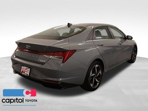 Used 2023 Hyundai Elantra Limited FWD image 2