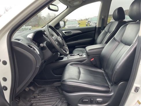 Used 2020 Nissan Pathfinder SL image 8
