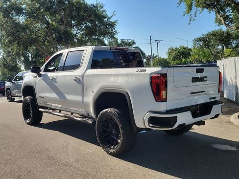 Used 2024 GMC Sierra 1500 Elevation w/ Preferred Package AWD/4WD image 3